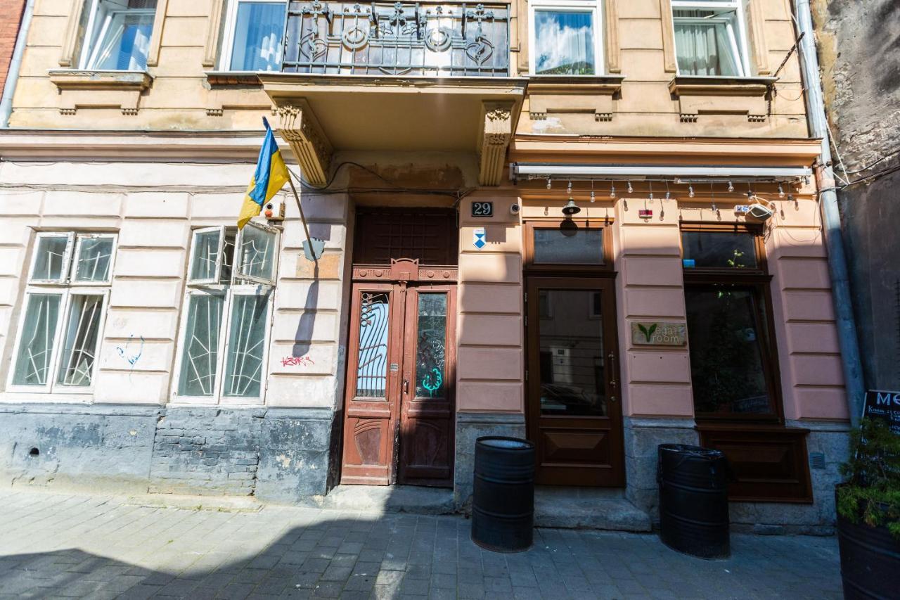 Квартира На Вулиці Федорова 29 Біля Площі Ринок Підвальна リヴィウ エクステリア 写真